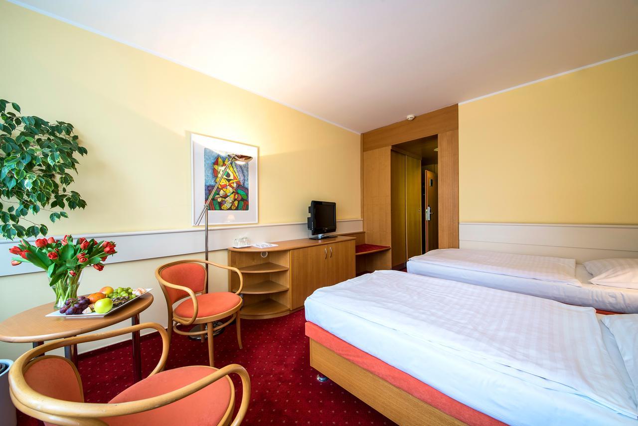 Hotel Jana Prerov Exterior photo
