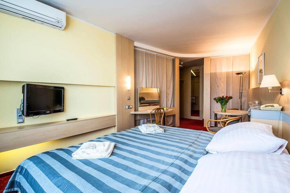 Hotel Jana Prerov Exterior photo